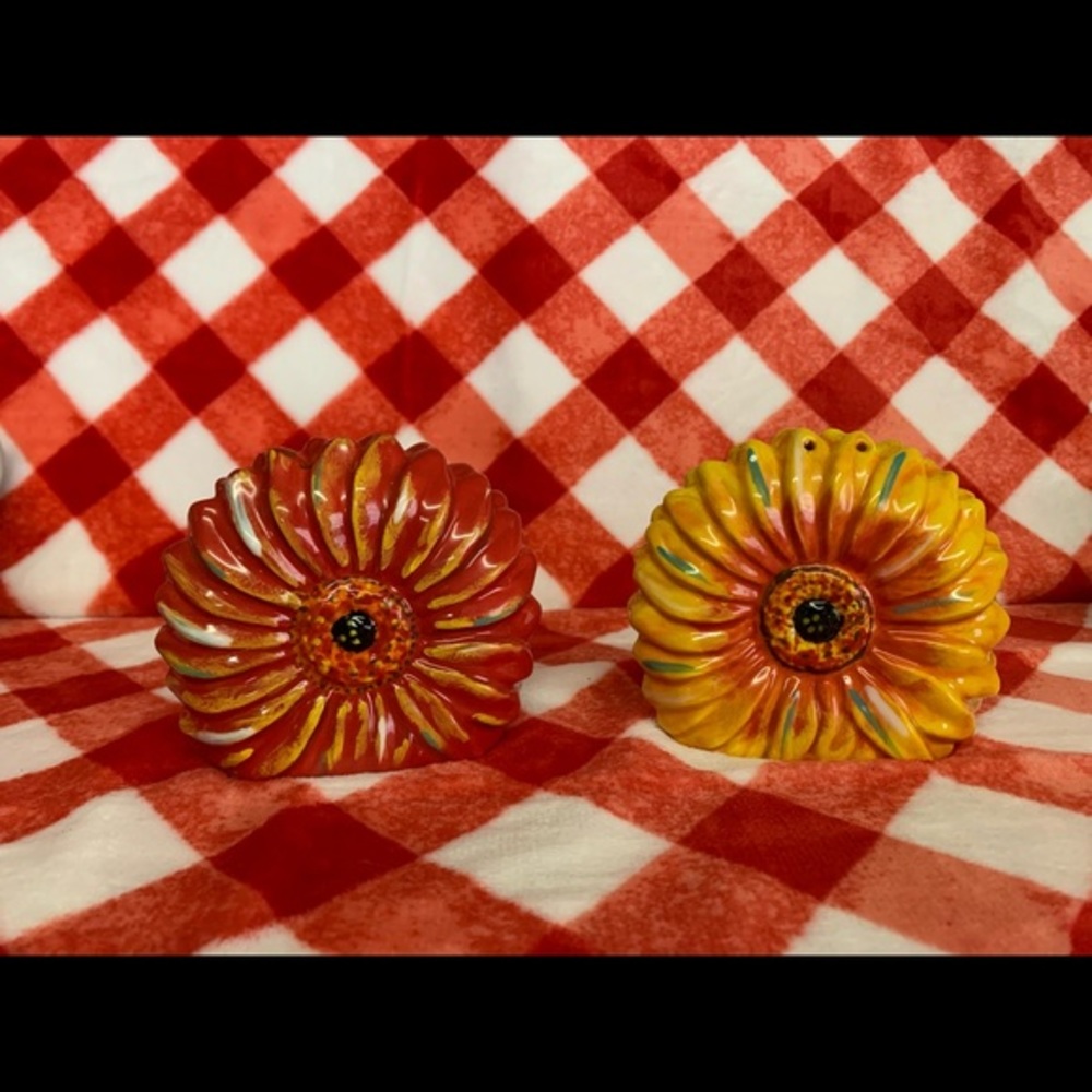 Clay Art Sunflower Salt and Pepper Shakers